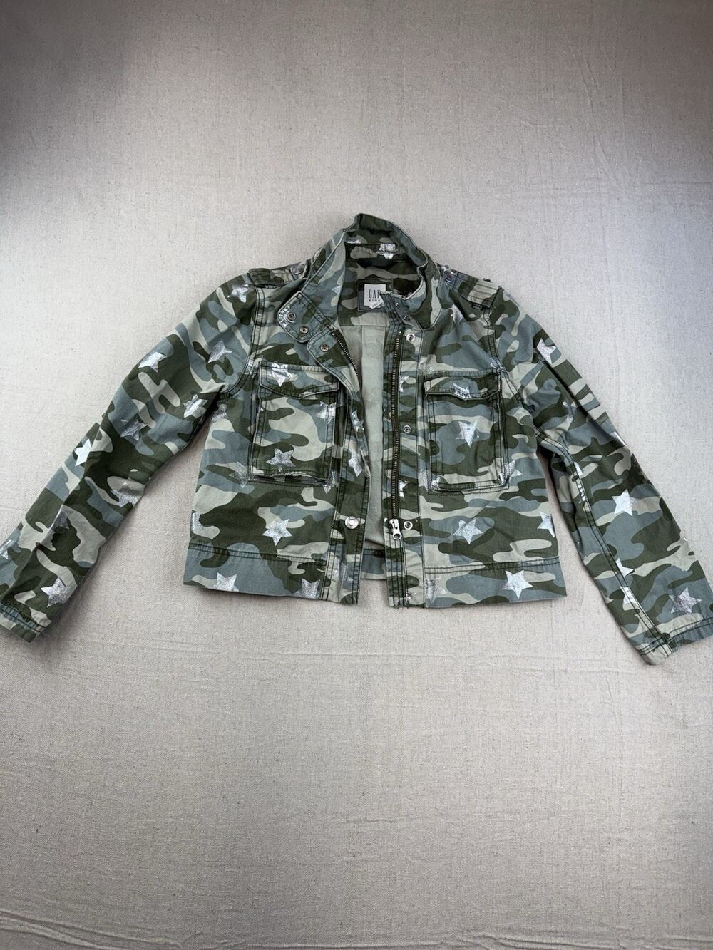 Gap kids Camo Jacket Zipper And Button Front Size Large